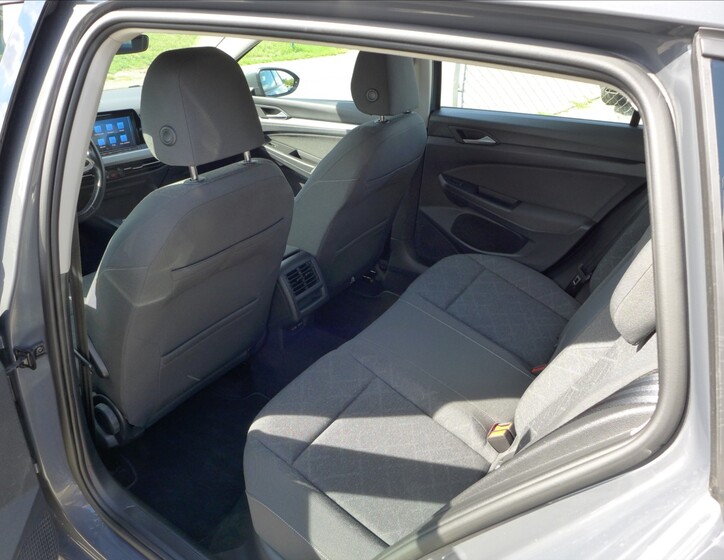 Volkswagen Golf 33