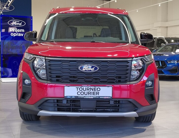 Ford Tourneo Courier 10