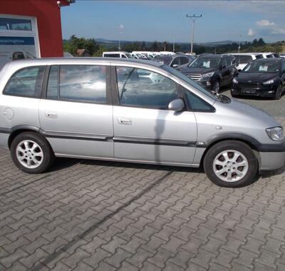 Opel Zafira 8