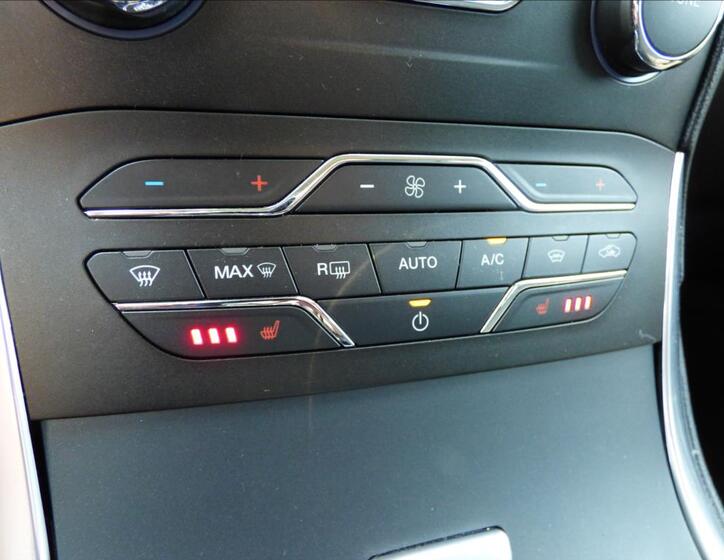 Ford S-MAX 42