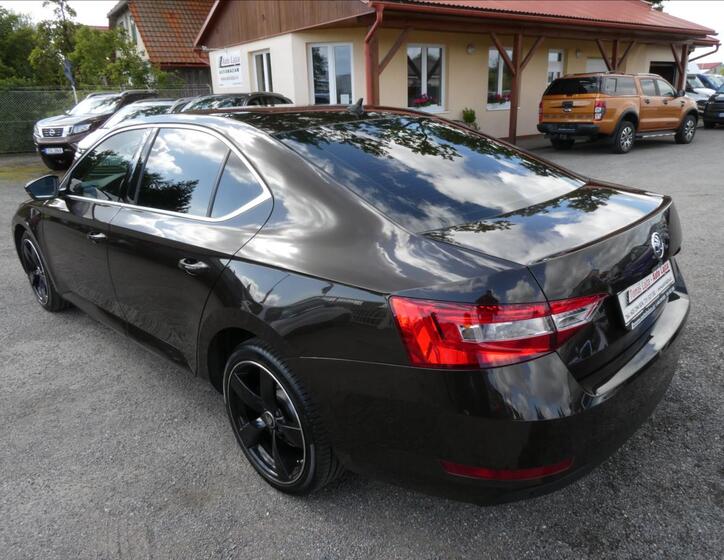 Škoda Superb 7
