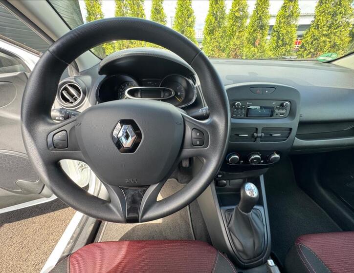 Renault Clio 15
