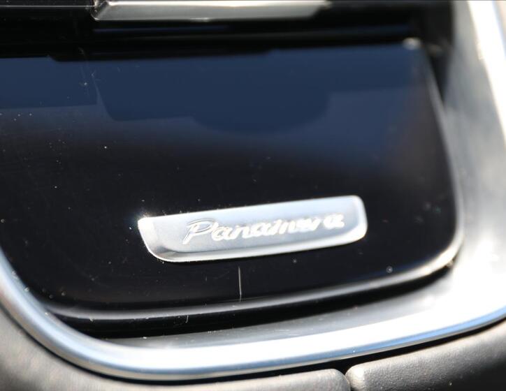 Porsche Panamera 30