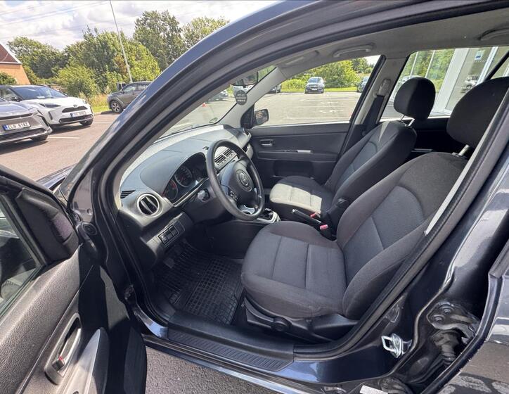 Mazda 2 6