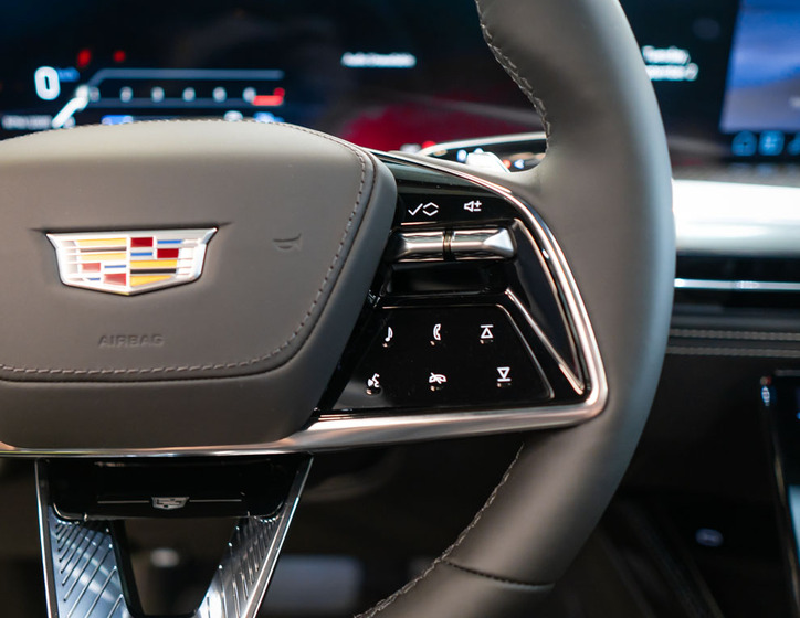 Cadillac Escalade 21