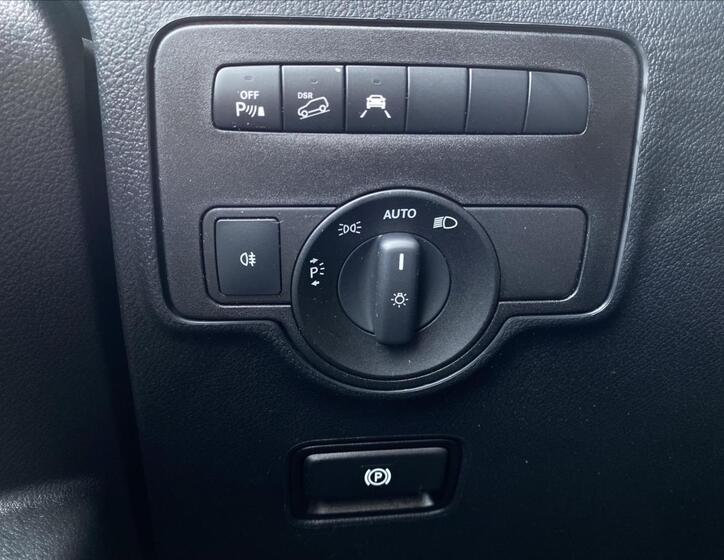 Mercedes-Benz Vito 19