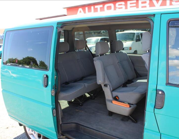 Volkswagen Caravelle 13