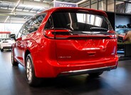 Chrysler Pacifica 3