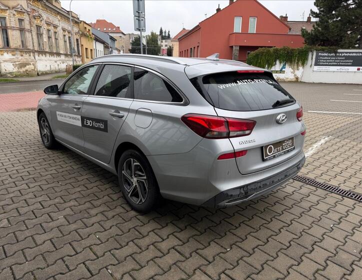 Hyundai i30 4