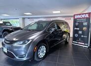 Chrysler Pacifica 3