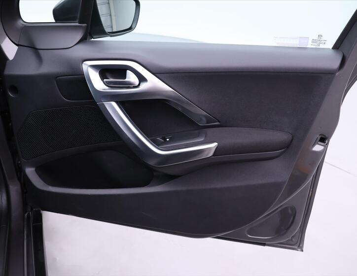 Peugeot 2008 12