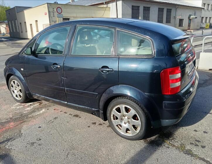 Audi A2 8