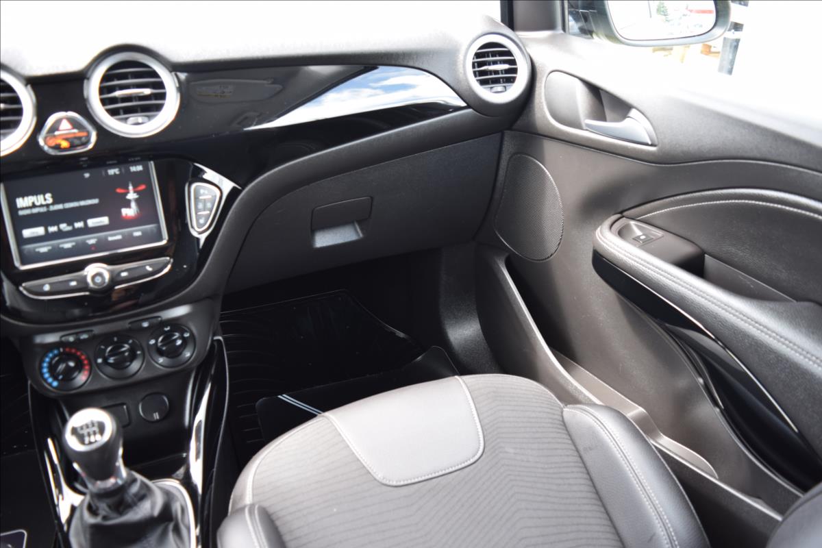 Opel Adam