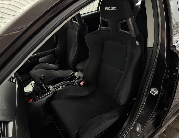 Mitsubishi Lancer 36