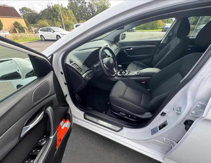 Hyundai i40 12