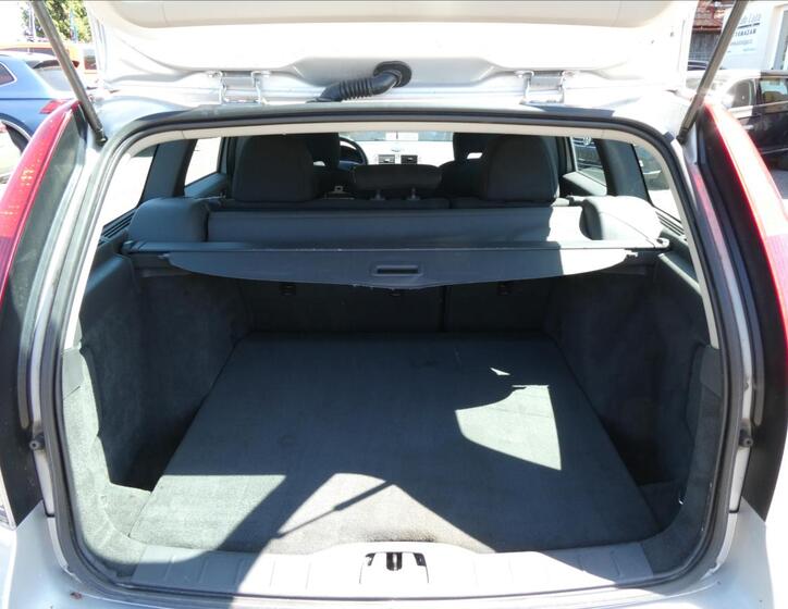 Volvo V50 15