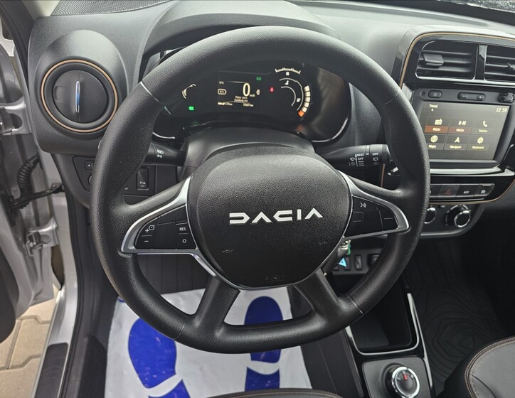 Dacia Spring 11