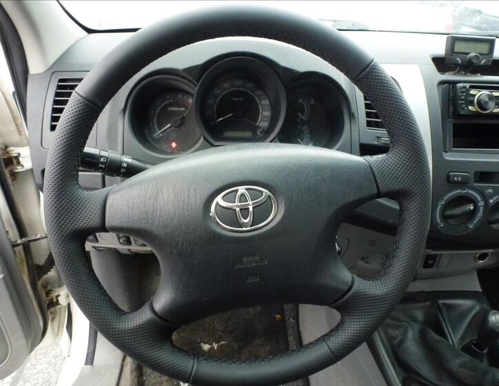 Toyota Hilux 29