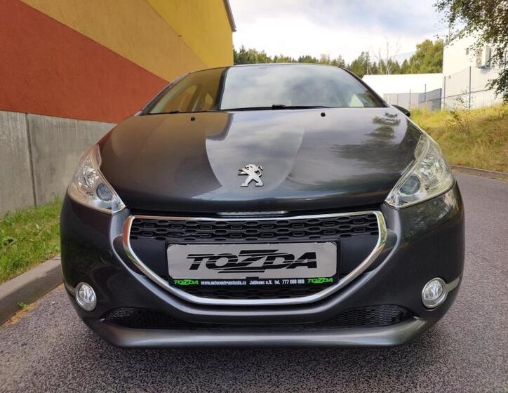 Peugeot 208 7