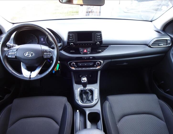 Hyundai i30 32