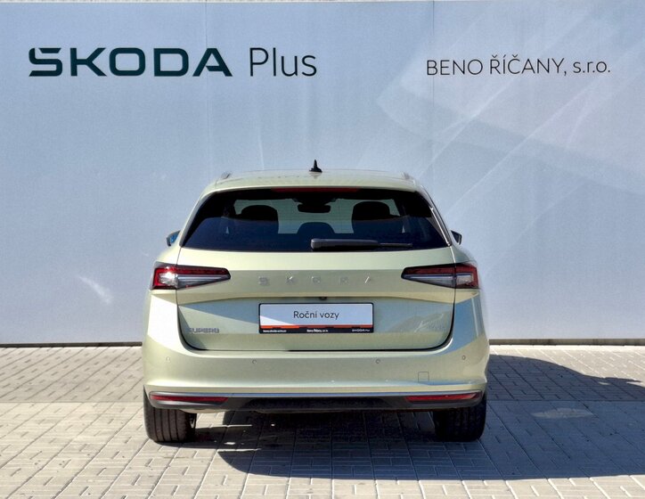 Škoda Superb 16