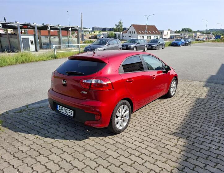 KIA Rio 7