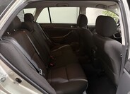 Toyota Avensis 25