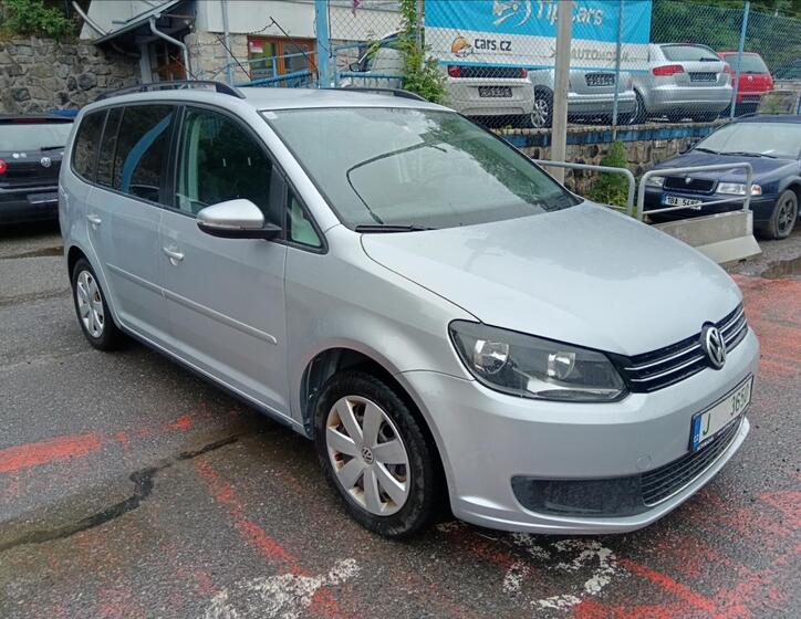 Volkswagen Touran 17