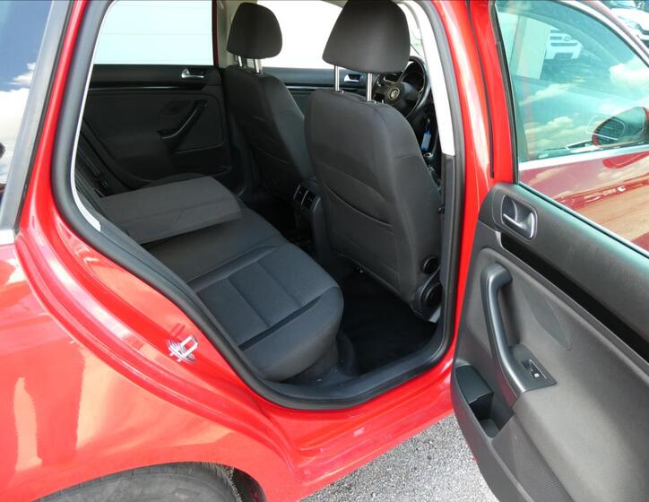 Volkswagen Golf 21