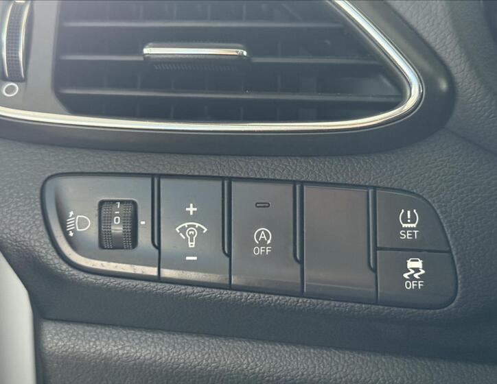 Hyundai i30 11