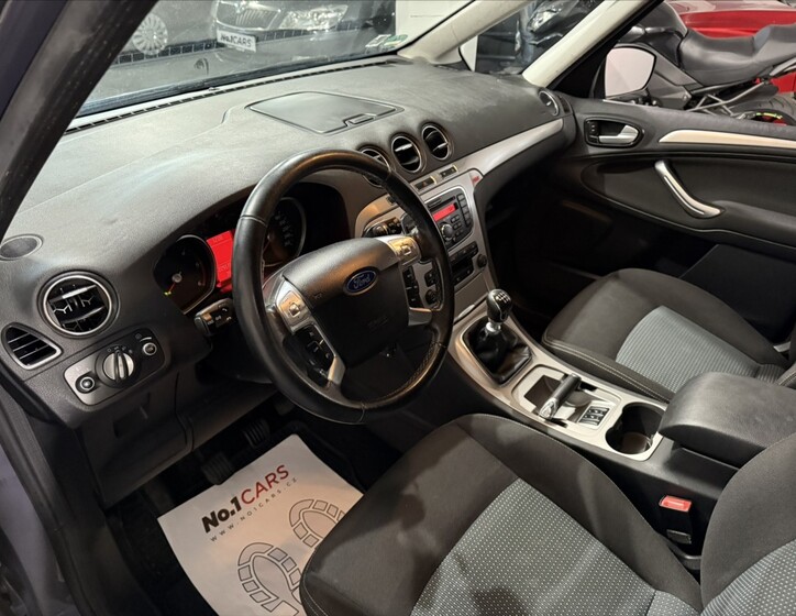 Ford Galaxy 7