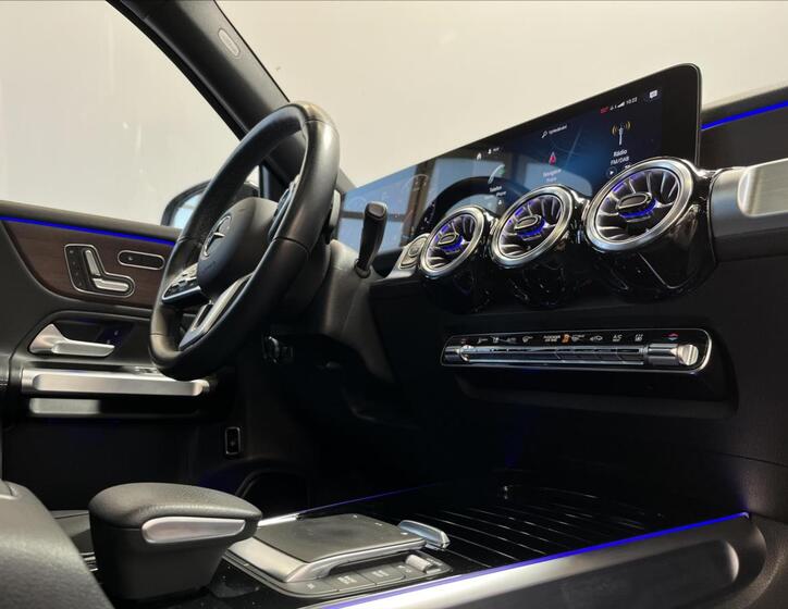 Mercedes-Benz GLB 16