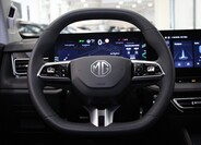 MG HS 9