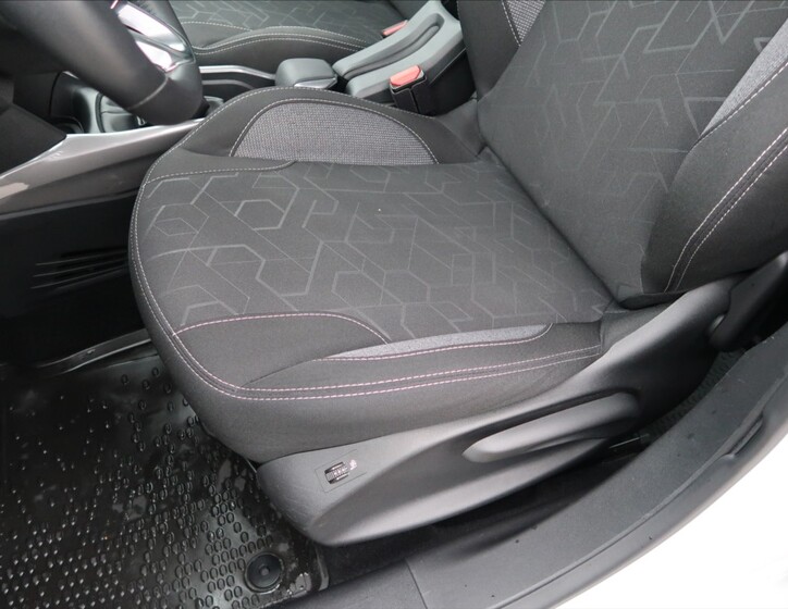 Peugeot 2008 24