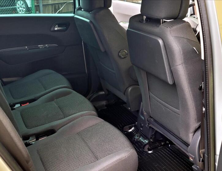 Peugeot 5008 23