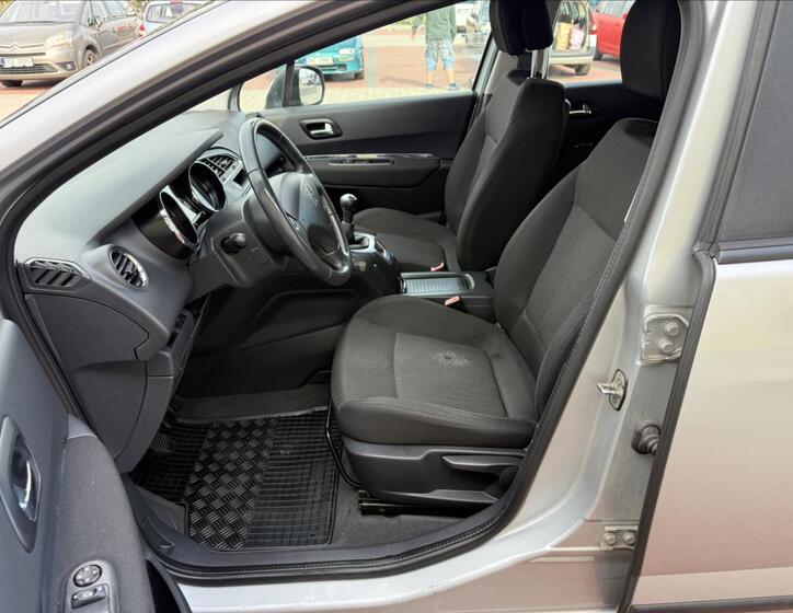 Peugeot 5008 10
