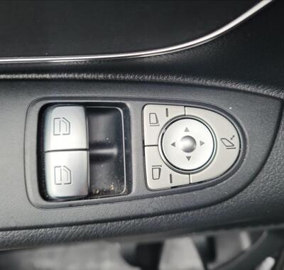 Mercedes-Benz Vito 17