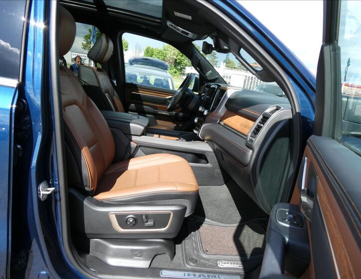 Dodge RAM 31