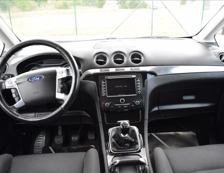 Ford Galaxy 24