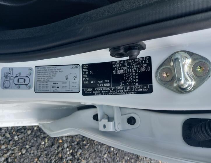 Hyundai i10 16