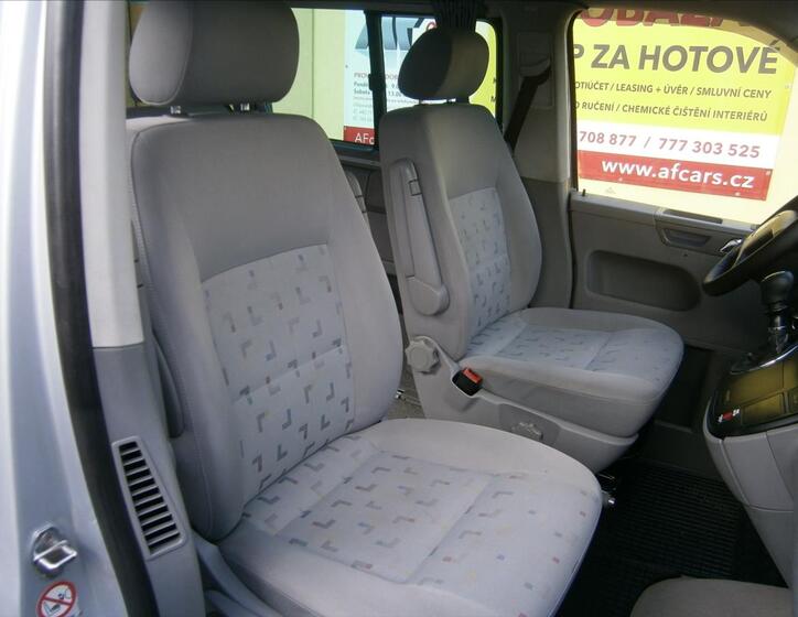 Volkswagen Multivan 8