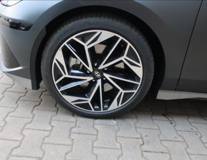 Hyundai Ioniq 6 36