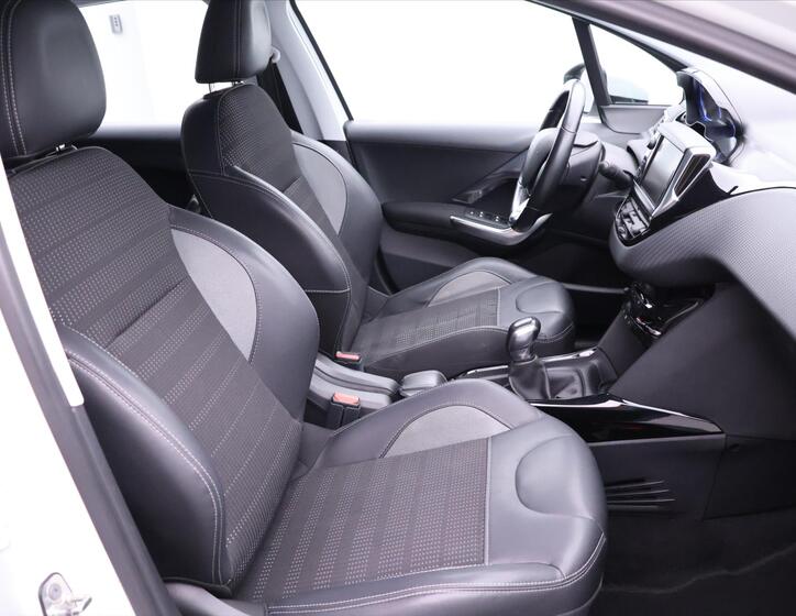 Peugeot 2008 12
