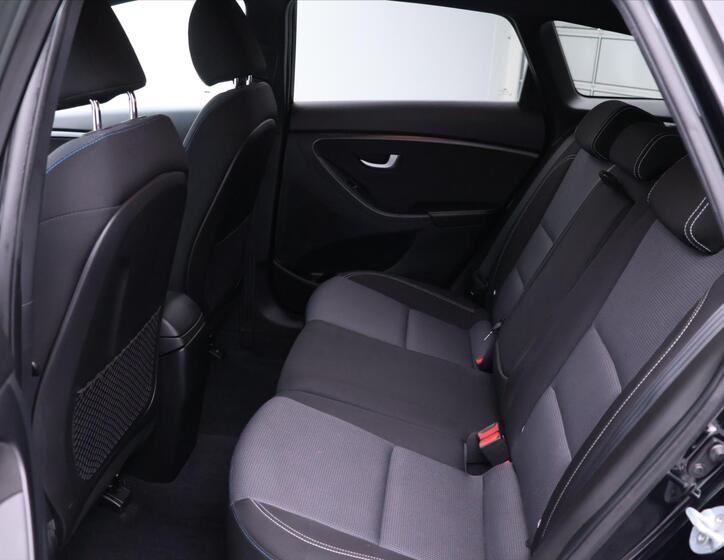 Hyundai i30 13