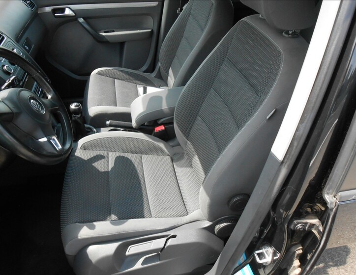 Volkswagen Touran 20