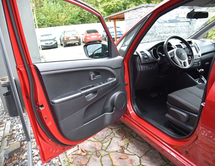 KIA Venga 13
