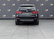 BMW X5 8