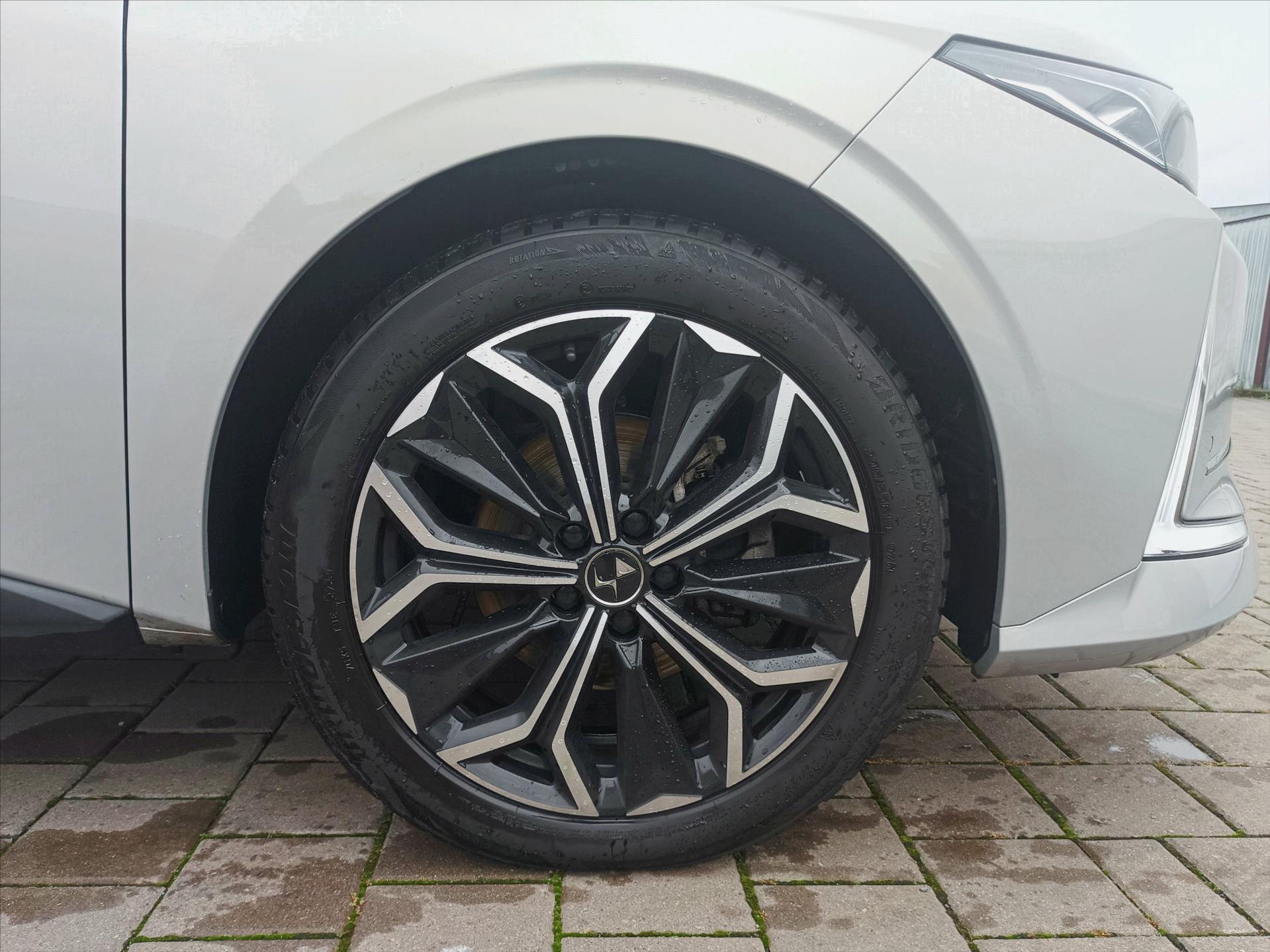 DS Automobiles DS4