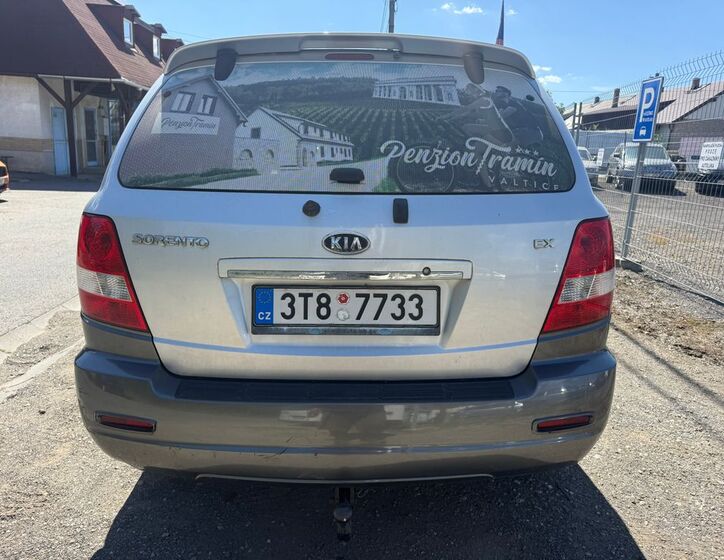 KIA Sorento 4