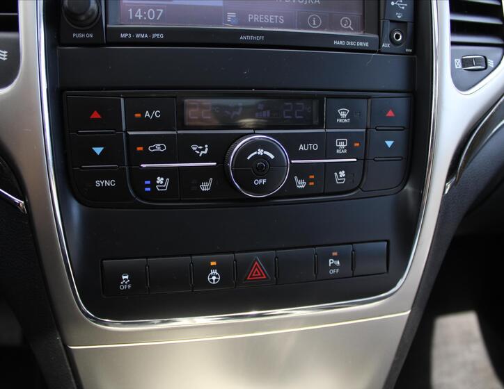 Jeep Grand Cherokee 20